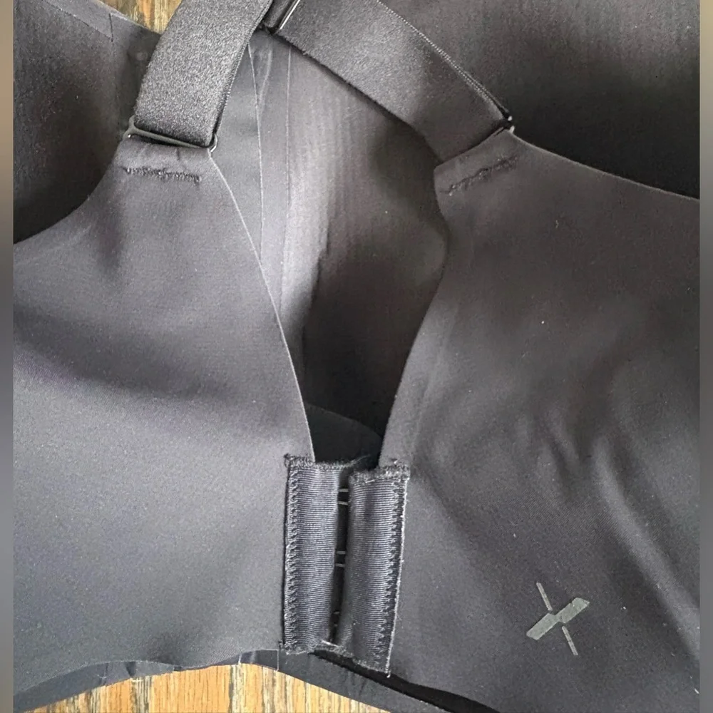 Knix Catalyst Front Zip Sports Bra 6++ - Picture 3 of 8